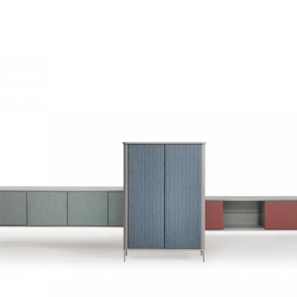 Mobile contenitore in MDF laccato con ante rivestite in tessuto Lea H132 di Midj