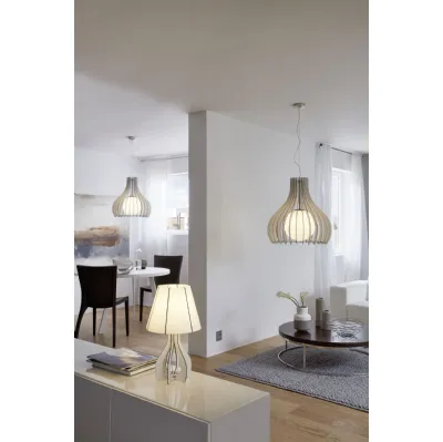 Lampada a sospensione con diffusore in vetro e legno Tindori di Eglo