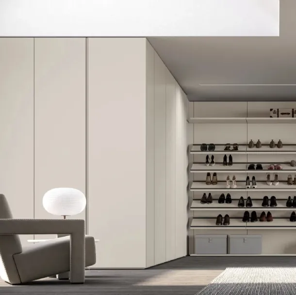 Armadio Atelier ad angolo con anta battente Return in legno laccato finitura Ghiaccio di Adok