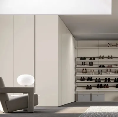 Armadio Atelier ad angolo con anta battente Return in legno laccato finitura Ghiaccio di Adok