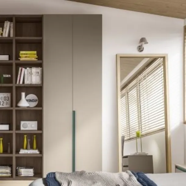 Armadio RD112 Easy con ante battenti in legno laccato di Marka Total Living