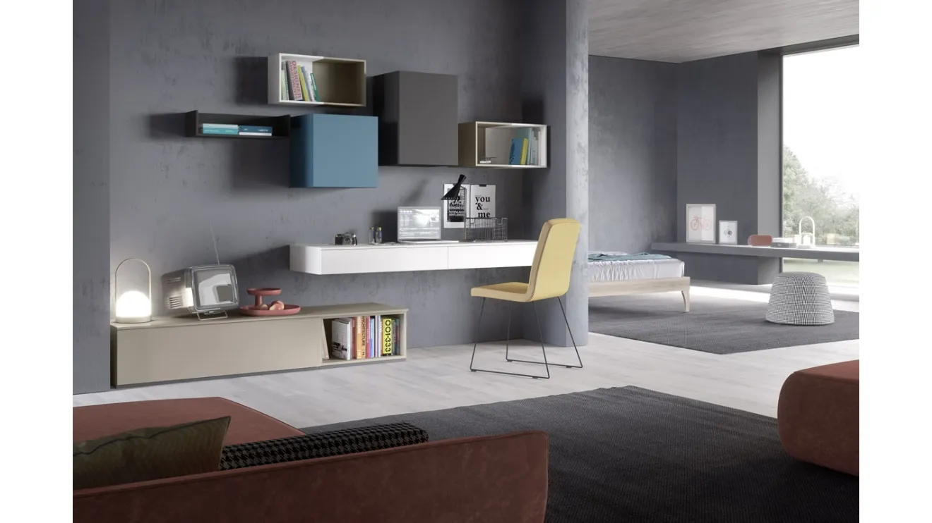 Parete Attrezzarta componibile dal design semplice in laccato opaco con scrivania Comp 18 di Mab