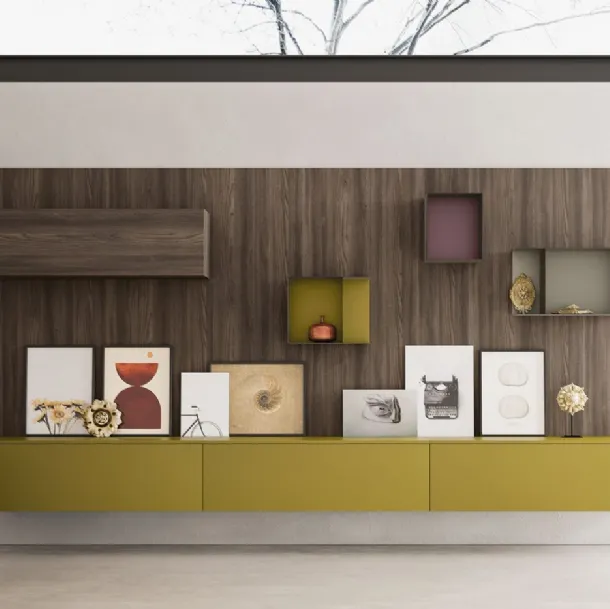 Parete Attrezzata Composizione M20 finitura Forestal Dark e laccato Verde Senape di Marka Total Living