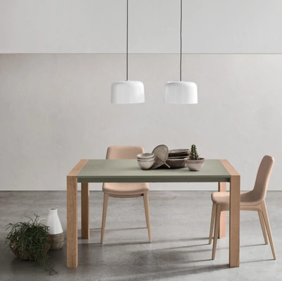 Tavolo allungabile Mikado in laccato e legno di Maronese