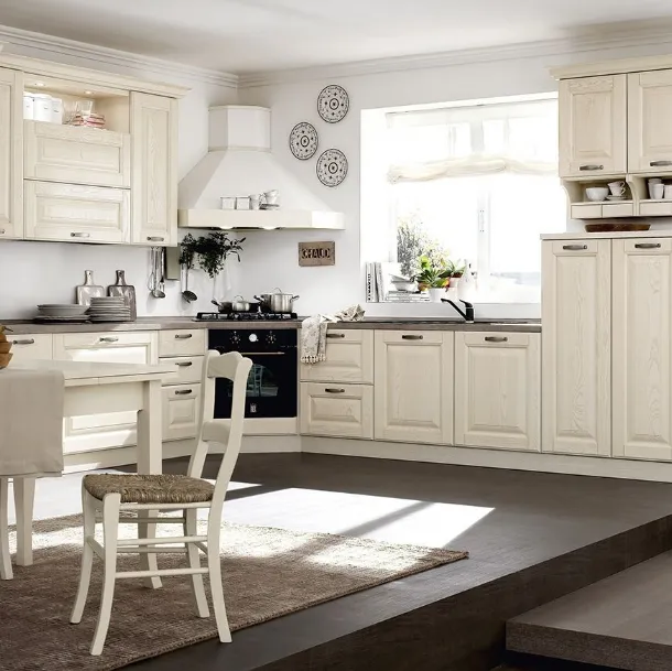 Cucina Classica angolare in massello di frassino finitura decapè corda Panera di Forma la cucina