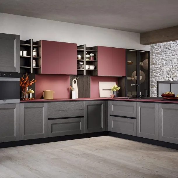 Cucina Moderna angolare Asia in materico laccato antracite e laccato opaco rosso porto di Forma la cucina